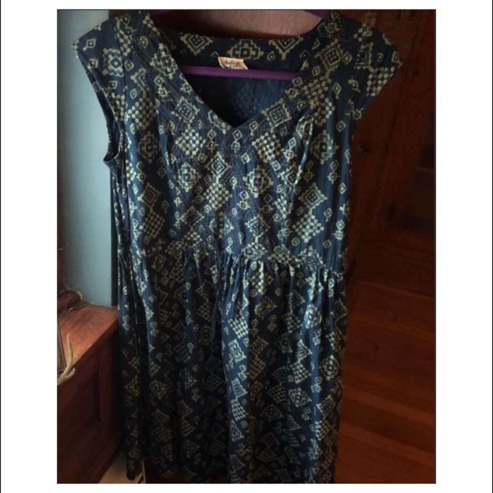 Mata Traders Dress - Picture 4 of 4